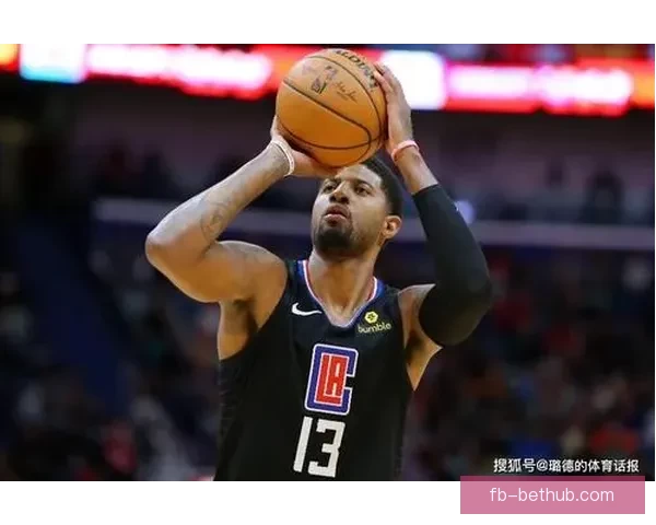 波神被保罗里德顶到腰部返回更衣室 本场比赛能否出战成疑